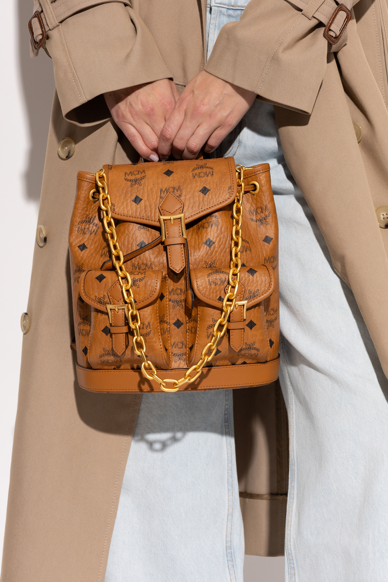 レディース*MCM*チェーン付き モノグラムバックパック AREN MINI MCM Mini Aren Chain Leather Backpack | Brown | FARFETCH